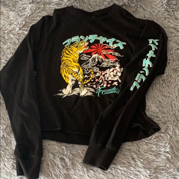 Tops - Slightly Cropped Asian inspired long sleeve